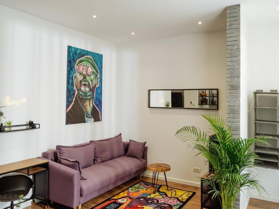 Apartment 8 - New Building & Parking